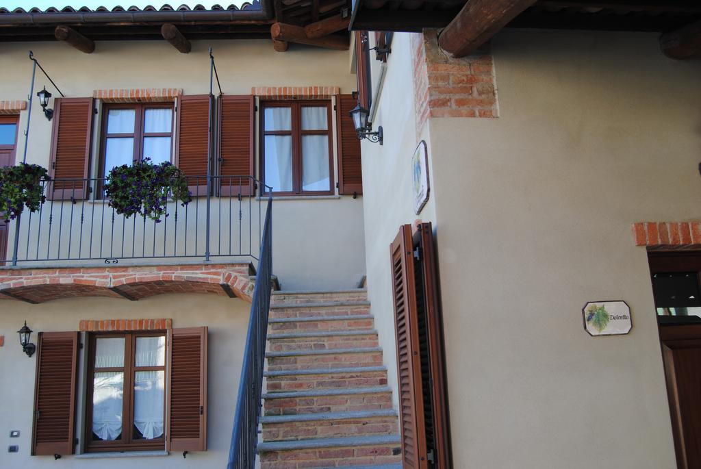 Agriturismo I Grappoli セッラルンガ・ダルバ エクステリア 写真